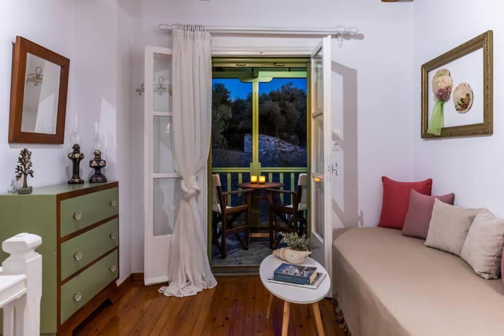Nina-Myrtia Countryside House Skopelos Ditropo Esterno foto